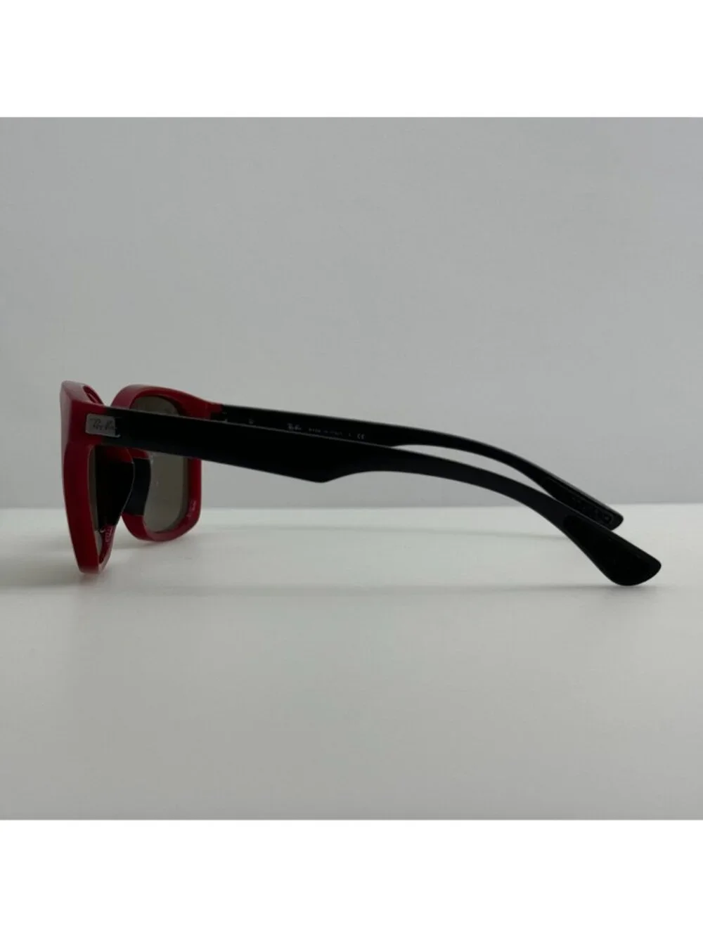 Ray Ban Sunglasses RB 4197 6044/5A Italy 56-20